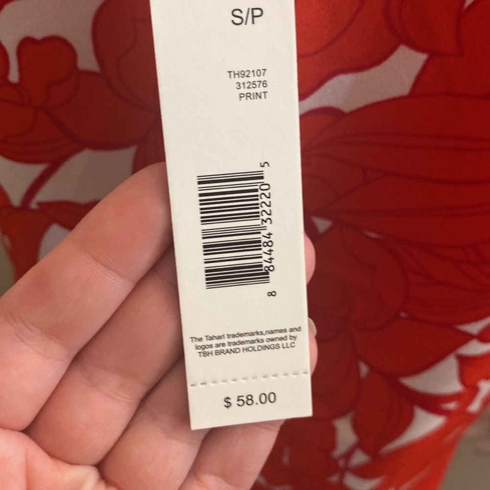 T Tahari red and white floral tank top - Picture 6 of 6